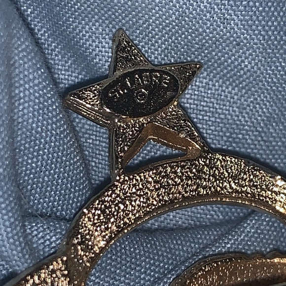 St. Labre  Gold Tone Rhinestones Taurus the Bull Brooch Vintage - Picture 4 of 4